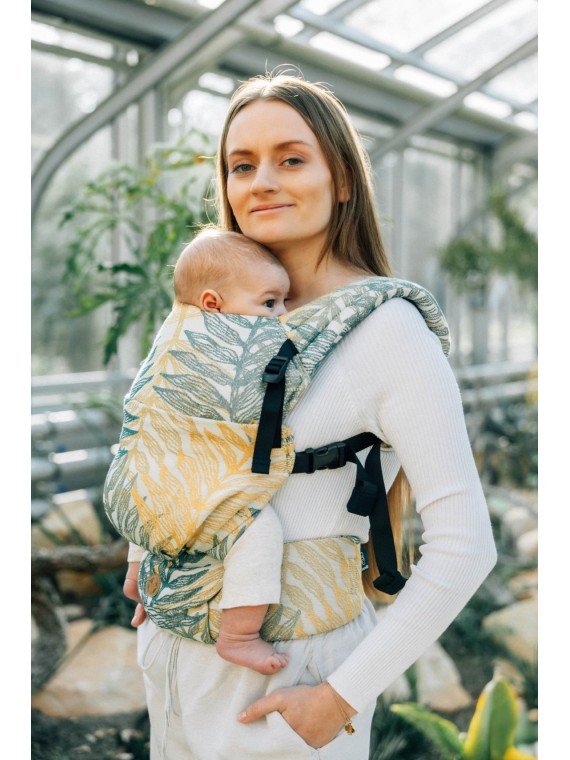 LennyLight – lightweight and intuitive baby carrier