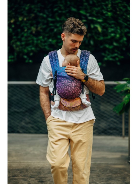 LennyLight – lightweight and intuitive baby carrier