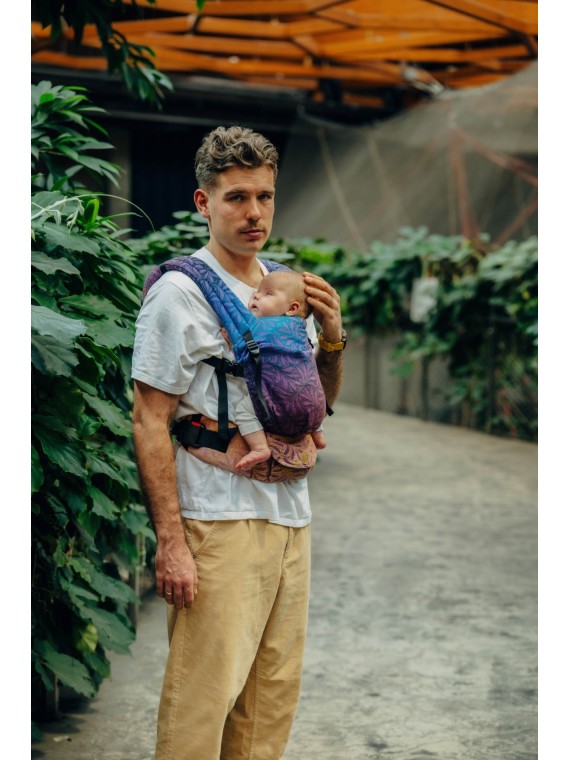 LennyLight – lightweight and intuitive baby carrier
