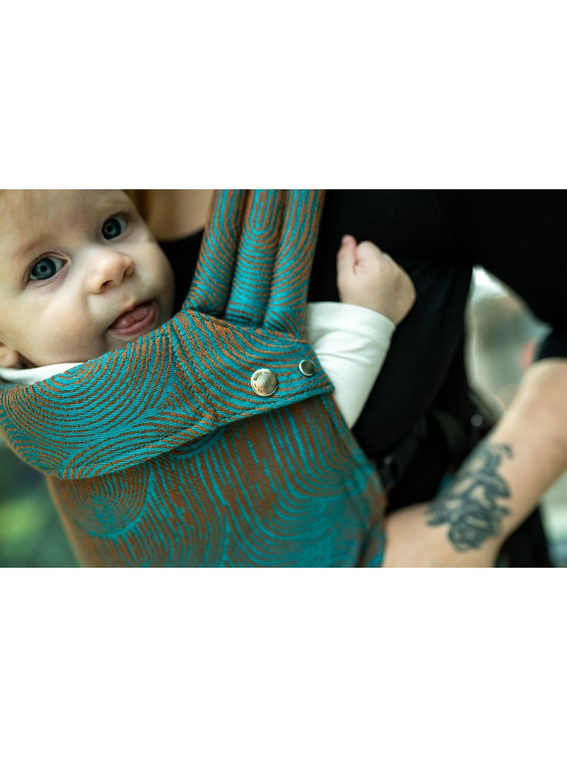 QUSY Standard 2.0 – innovative adjustable baby carrier QUSY Standard 2.0 – innovative adjustable baby carrier