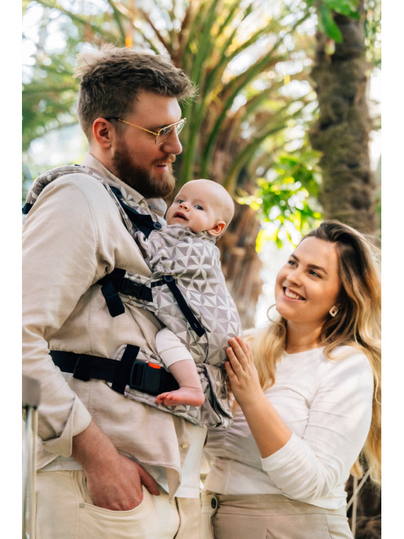 LennyUpGrade – adjustable ergonomic baby carrier from 3.5 to 20 kg