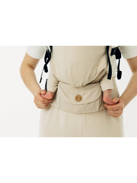LennyLight – lightweight and intuitive baby carrier