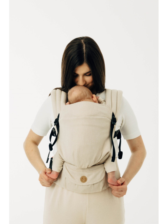 LennyLight – lightweight and intuitive baby carrier