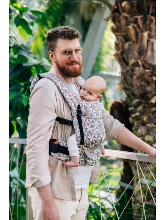 LennyLight – lightweight and intuitive baby carrier