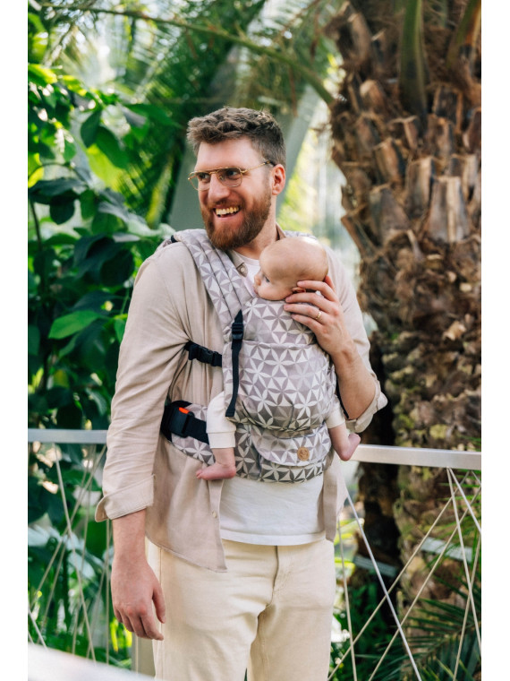 LennyLight – lightweight and intuitive baby carrier