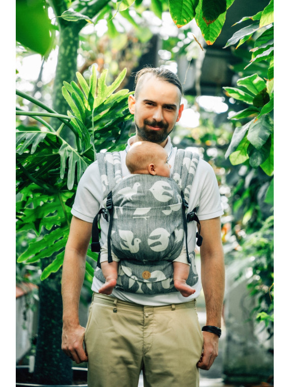 LennyLight – lightweight and intuitive baby carrier