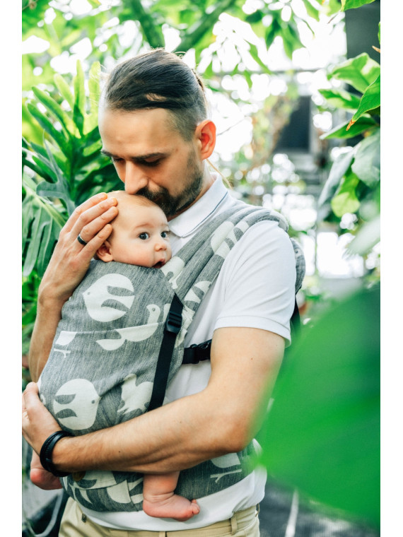 LennyLight – lightweight and intuitive baby carrier