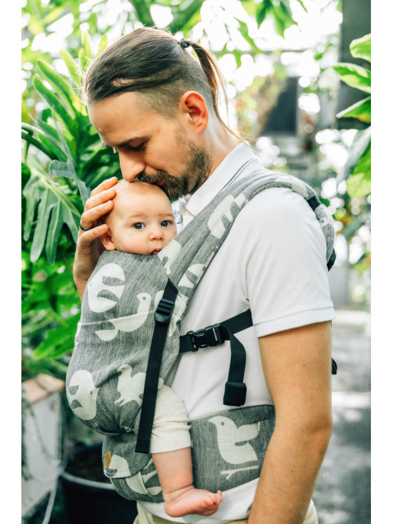 LennyLight – lightweight and intuitive baby carrier