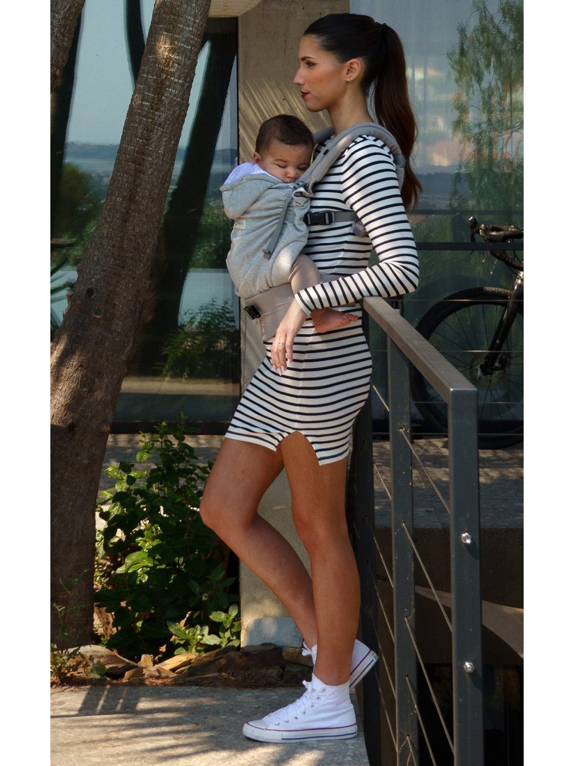 LOVE RADIUS HoodieCarrier 2 – ergonoomiline kandekott vastsündinule