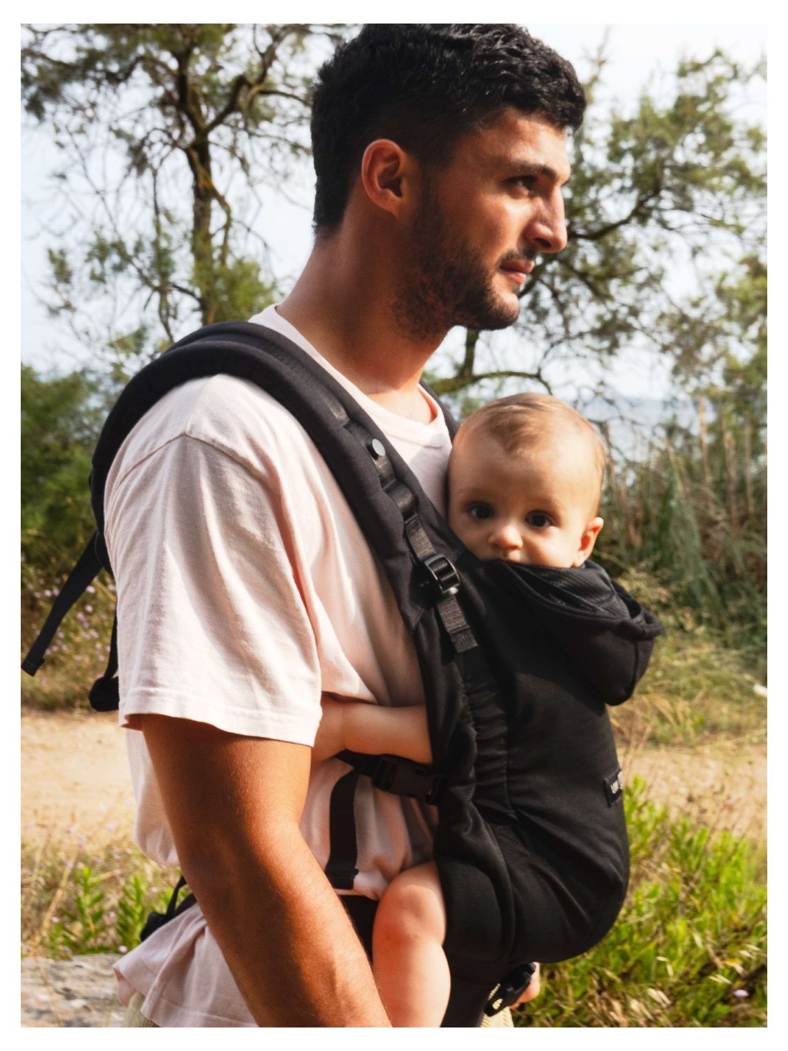 LOVE RADIUS HoodieCarrier 2 – ergonomic baby carrier from birth LOVE RADIUS HoodieCarrier 2 – ergonomic baby carrier from birth