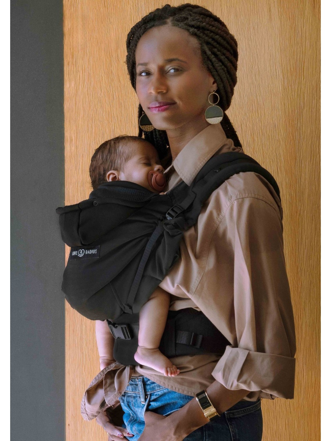 LOVE RADIUS HoodieCarrier 2 – ergonomic baby carrier from birth LOVE RADIUS HoodieCarrier 2 – ergonomic baby carrier from birth