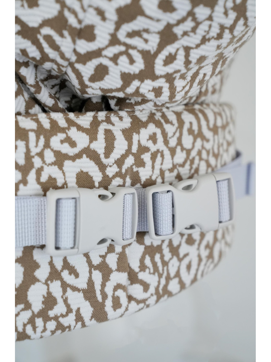 LOVE RADIUS HoodieCarrier 2 – ergonomic baby carrier from birth