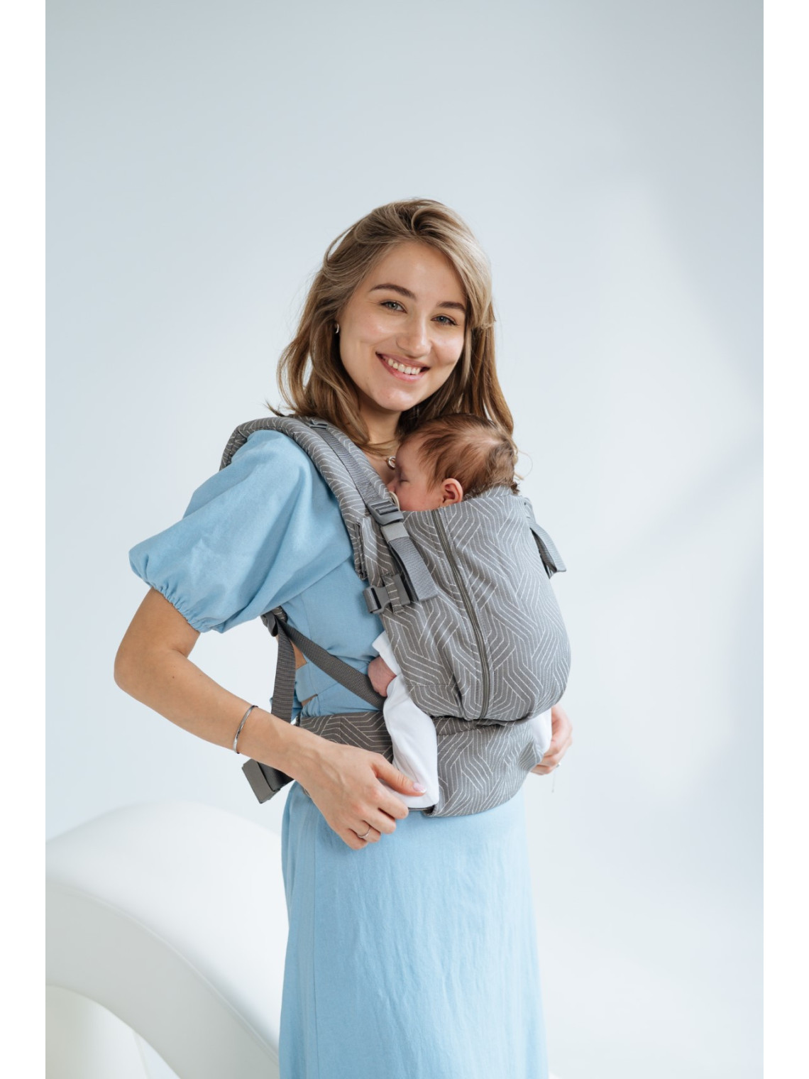Love & Carry ONE – comfortable baby carrier from newborn