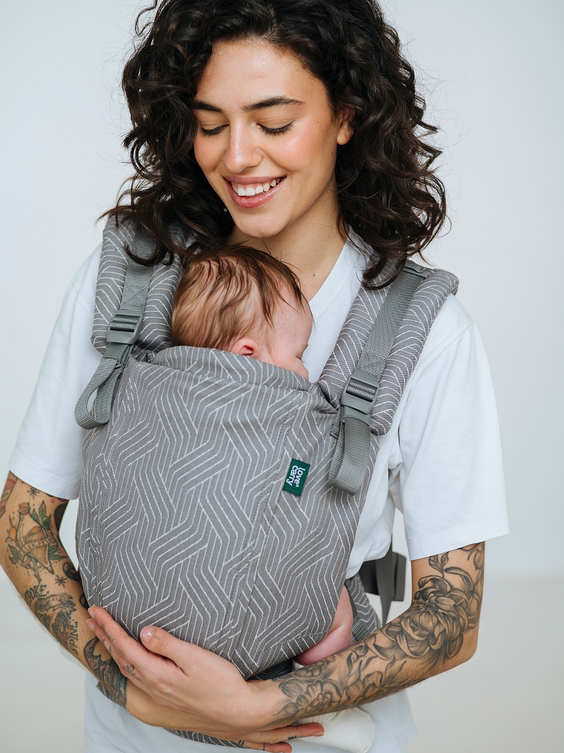 Love & Carry ONE EVO kandekott sünnist | Ergonoomiline beebikandekott