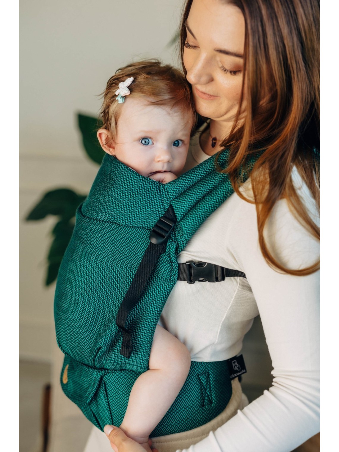 LennyLight – lightweight and intuitive baby carrier LennyLight – lightweight and intuitive baby carrier