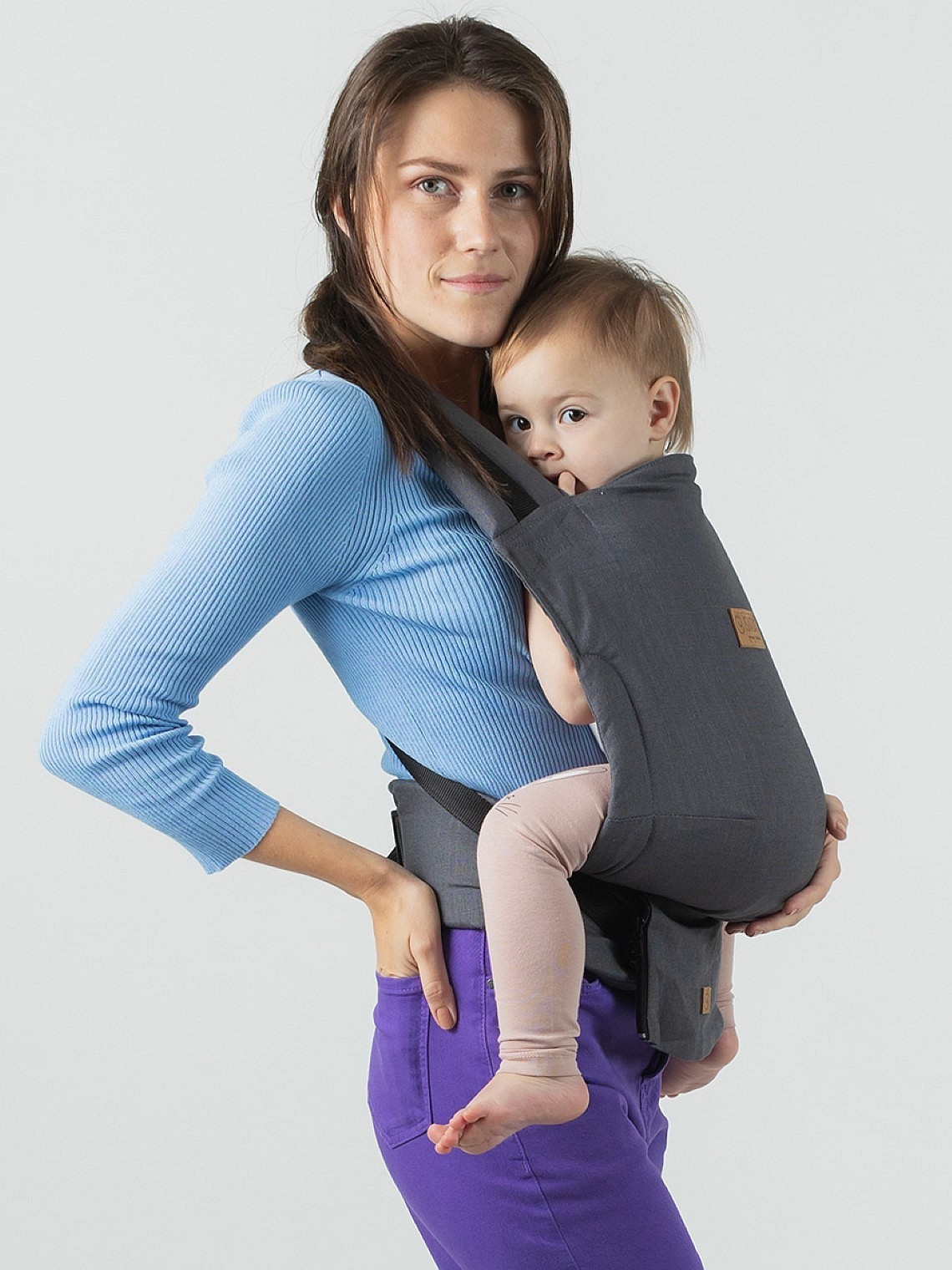 ISARA Quick Full Buckle – easy, fast, and ergonomic baby carrier ISARA Quick Full Buckle – easy, fast, and ergonomic baby carrier