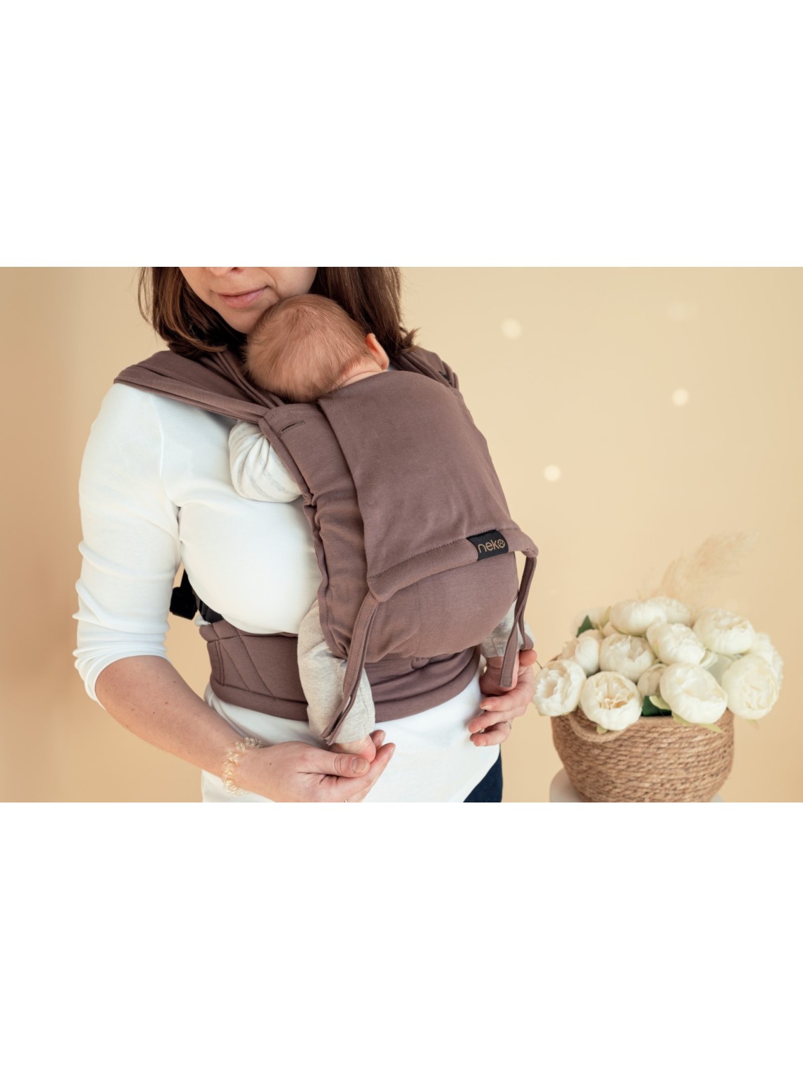 Neko Tiny – newborn baby carrier from 2.5 kg, made of stretchy wrap fabric Neko Tiny – newborn baby carrier from 2.5 kg, made of stretchy wrap fabric