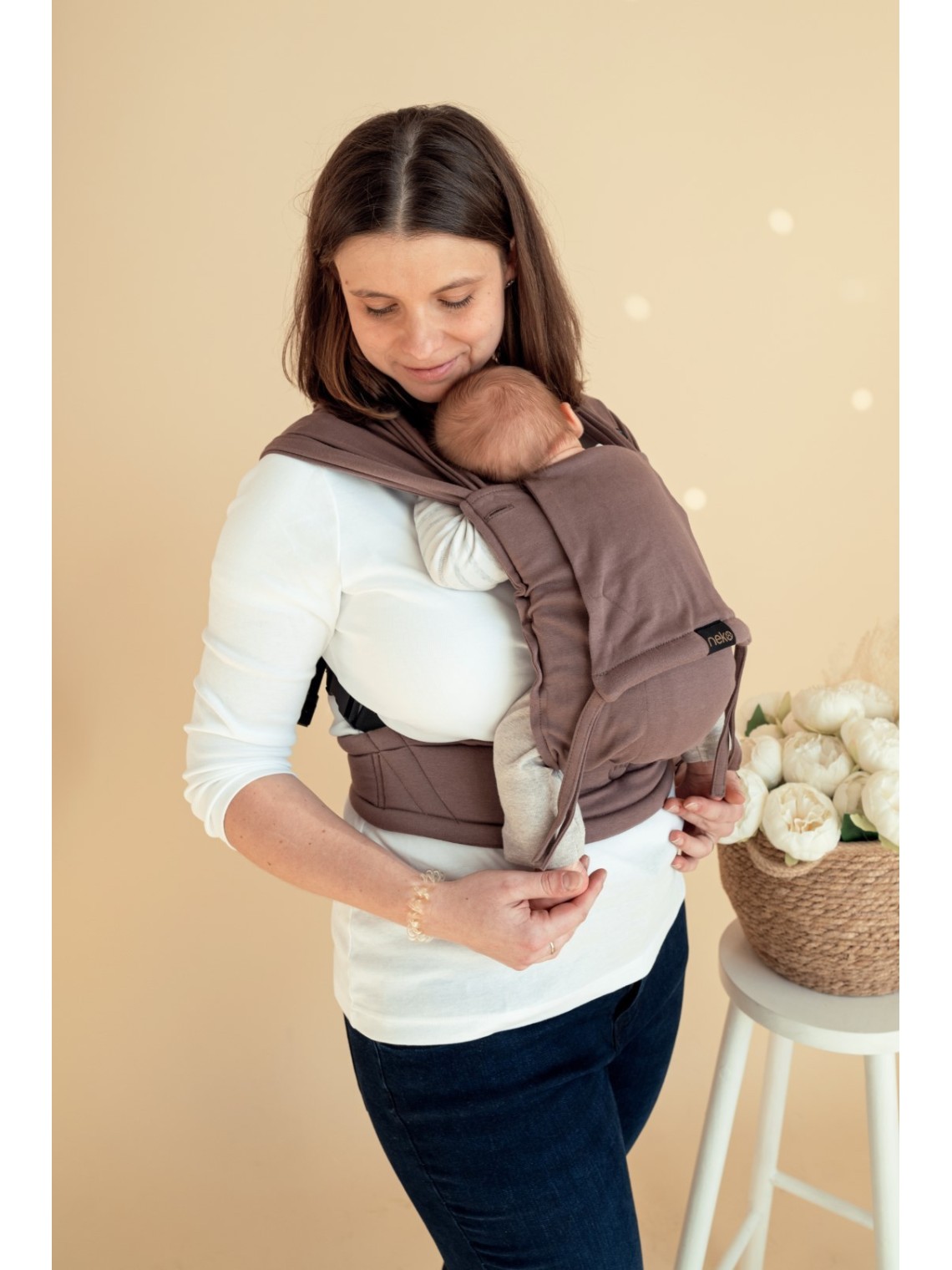 Neko Tiny – newborn baby carrier from 2.5 kg, made of stretchy wrap fabric Neko Tiny – newborn baby carrier from 2.5 kg, made of stretchy wrap fabric