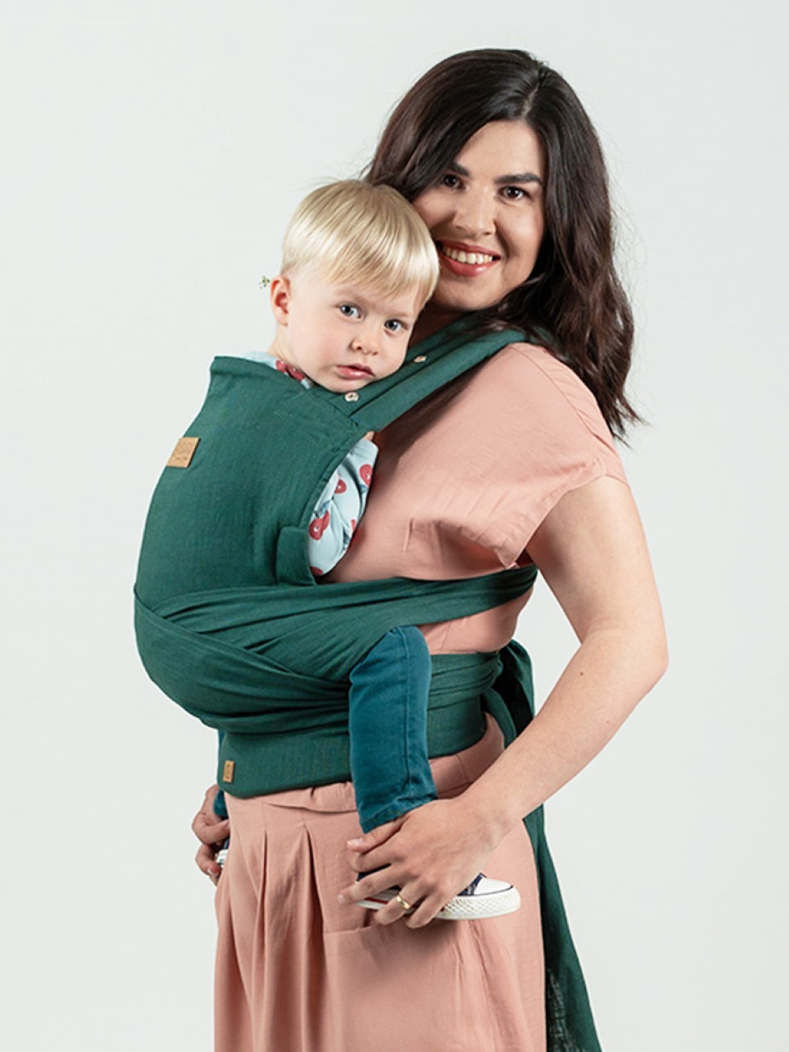 ISARA Quick Half Buckle – hybrid baby carrier with buckle and wrap flexibility ISARA Quick Half Buckle – hybrid baby carrier with buckle and wrap flexibility